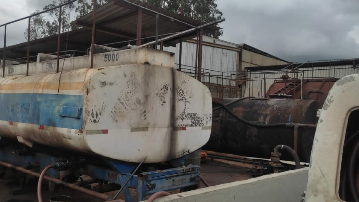 Na ação, foi executada busca e apreensão em empresa clandestina localizada no município de Senador Canedo, região metropolitana de Goiânia.