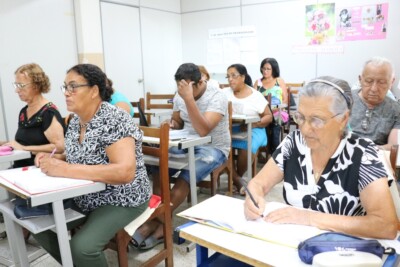 Goiânia inicia matrículas para Educação de Jovens Adultos