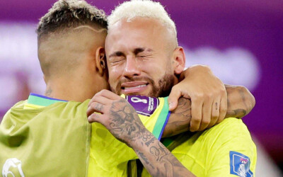Saiba quantas vezes Neymar se lesionou desde que saiu do Brasil Jogador sofreu nova contusão durante jogo entre Brasil e Uruguai
