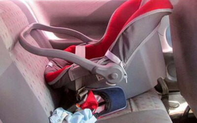 Bebê morre após ser esquecido dentro do carro pelo pai