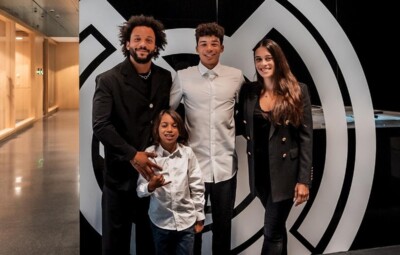 Marcelo ao lado do filho Enzo em assinatura de contrato com o Real Madrid