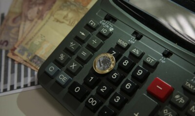 Levantamento mostra que maioria dos devedores de Goiânia são homens, dos 30 aos 39 anos. (Foto ilustrativa: Agência Brasil)