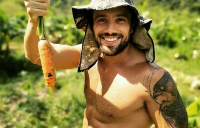 Rafael Cardoso é exposto por atriz menor de idade com quem teria flertado quando casado Ator teria trocado mensagens com atriz