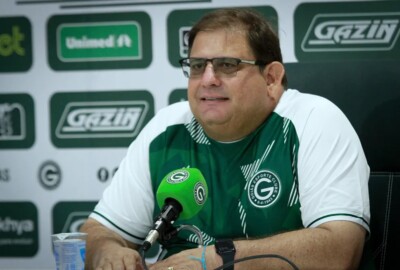 Guto Ferreira em apresentação no Goiás