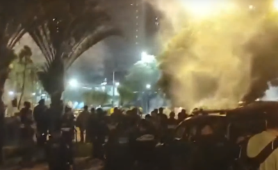 Manifestantes de verde e amarelo invadem prédio da Polícia Federal, em Brasília