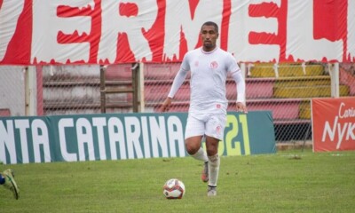 Jean Carlos irá reforçar o meio de campo do Goiânia no estadual