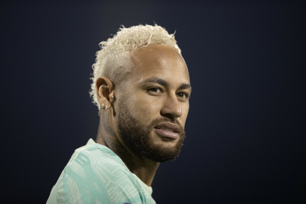 Promoter David Brazil vai intermediar conversa da escola com o jogador Neymar enredo na Grande Rio e web faz piada: 