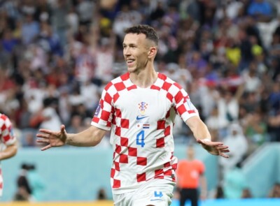 Perisic comemorando o gol marcado pela Croácia