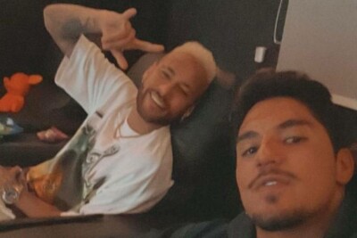Jogadores e cantores foram vistos; fãs se revoltam Neymar dá festa em mansão após dizer que perda da Copa deixou psicológico destruído