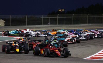 Carros em disputa na Fórmula 1