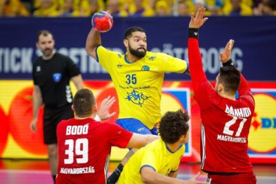 Jogo entre Brasil e Hungria no Mundial de Handebol