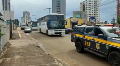 Com a Esplanada dos Ministérios cercada de policiais, os manifestantes não apareceram Manifestação golpista fracassa