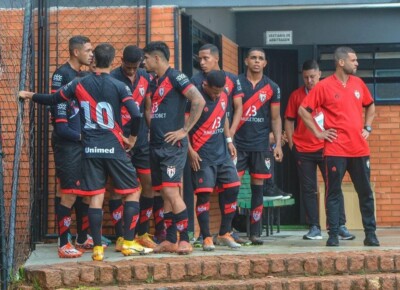 Jogadores do Atlético Goianiense em São José do Rio Preto
