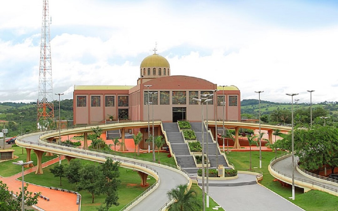 Santuário Basílica do Pai Eterno em Trindade