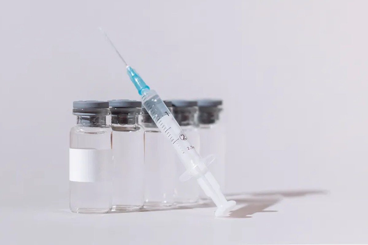 Vírus ainda infecta 1,5 milhão de pessoas por ano e mata cerca de 650 mil Falhou a única vacina em testes avançados contra o HIV