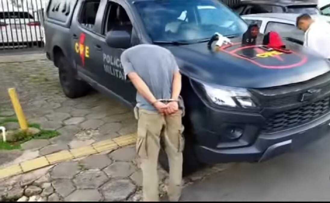 Dois suspeitos de roubo de celular em Aparecida