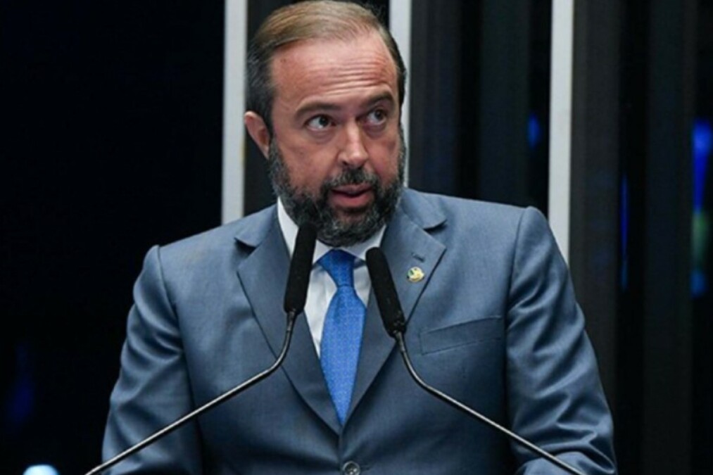 b2021af9-ministro-alexandre-silveira