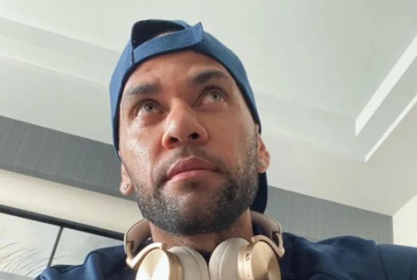 Daniel Alves está preso desde 20 de janeiro por suspeita de estupro. O jogador brasileiro nega a acusação (Foto: reprodução/Instagram)