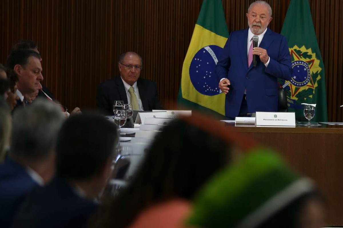 Há Uma Semana No Cargo, Lula Tem Desgastes Na Economia E Com Ministra ...