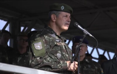 comandante apontou interferência de Bolsonaro no Exército Tomás Paiva criticou decisão de antecessor no caso Pazuello