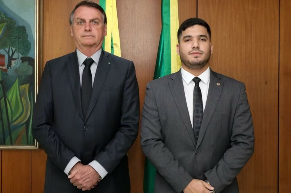 dda9b0ed-bolsonaro-andre-fernandes