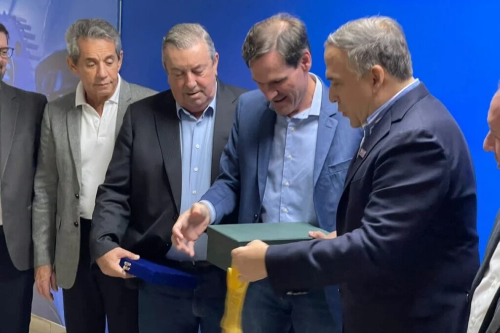 Lissauer recebe homenagem do Fórum Empresarial de Goiás