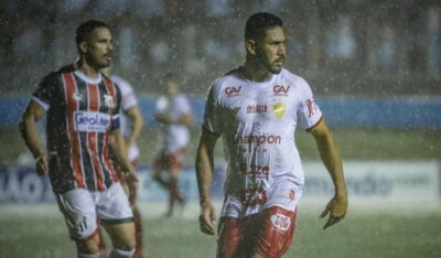 Jogo entre Anápolis e Vila Nova no Jonas Duarte