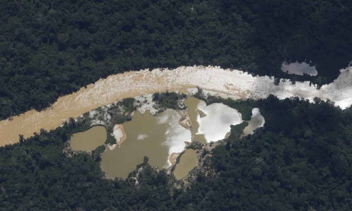 Aeronave é destruída após fechamento do espaço aéreo em terra Yanomami