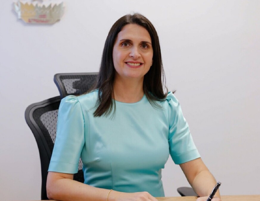 Vivian Naves, deputada estadual