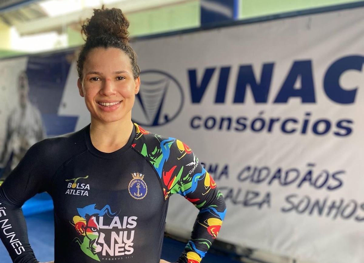 Laís Nunes é campeã do Torneio Internacional da Romênia