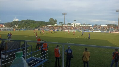 Goianésia e Vila Nova se enfrentando no Valdeir José de Oliveira