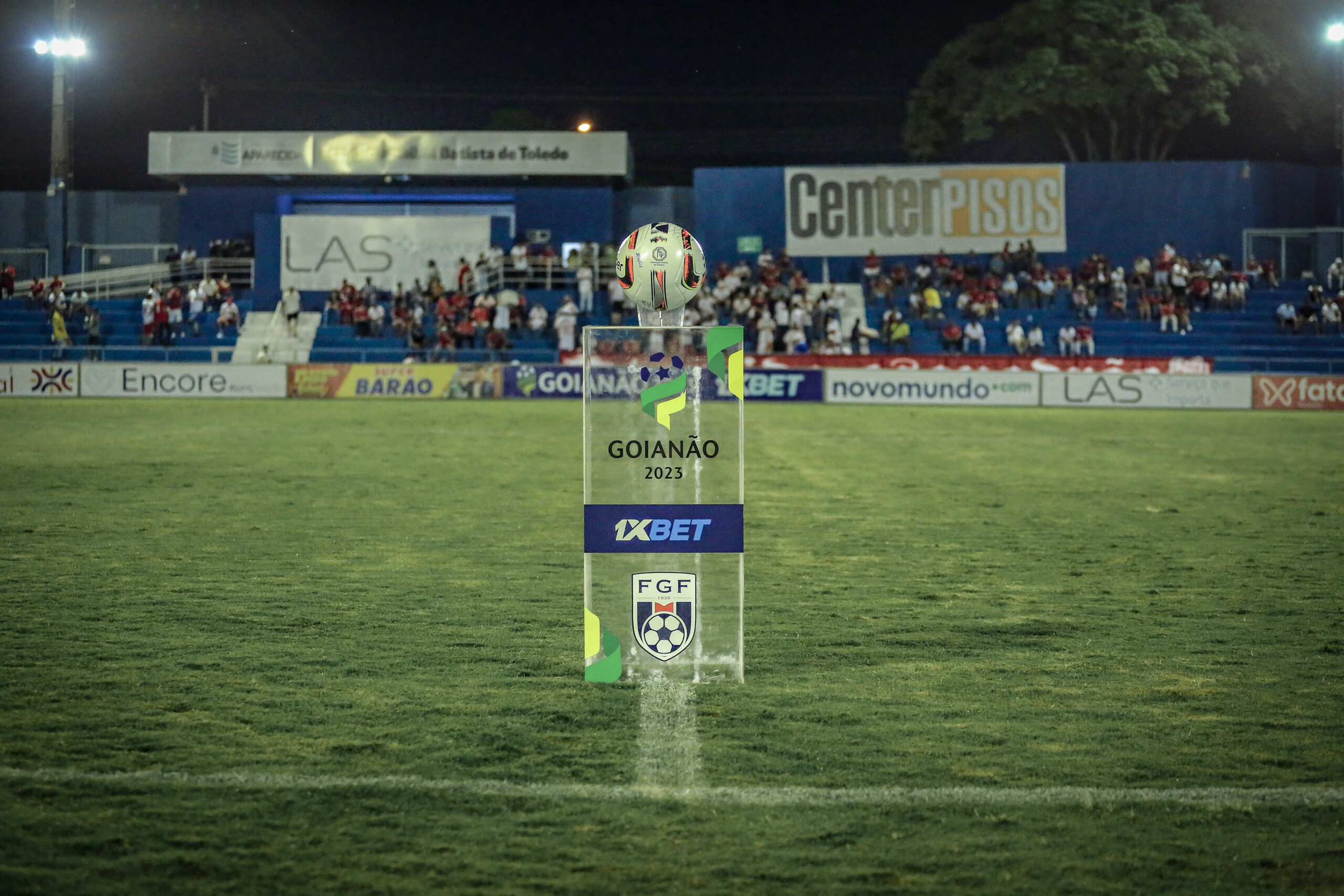 Bola do Campeonato Goiano no Annibal