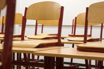 Justiça permite que aluna goiana que não atingiu ponte de corte tenha direito ao Fies