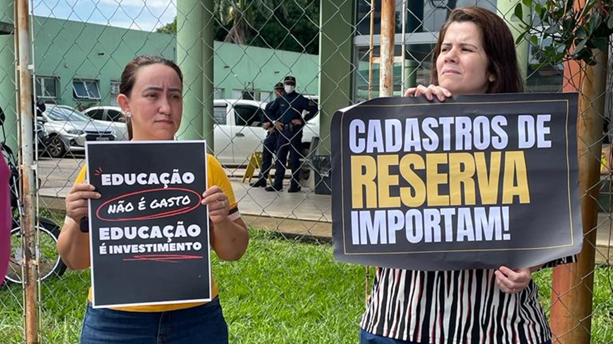 Manifestantes durante o ato (Foto: Divulgação)