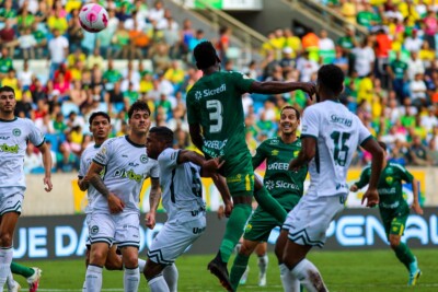 Jogo entre Goiás e Cuiabá na última temporada