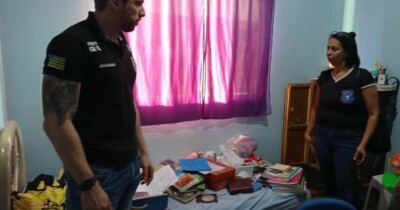 Um professor de Nova Iguaçu, Goiás, foi preso suspeito de abusar de alunos e obrigá-los a ter relação sexual entre si para ele se masturbar.