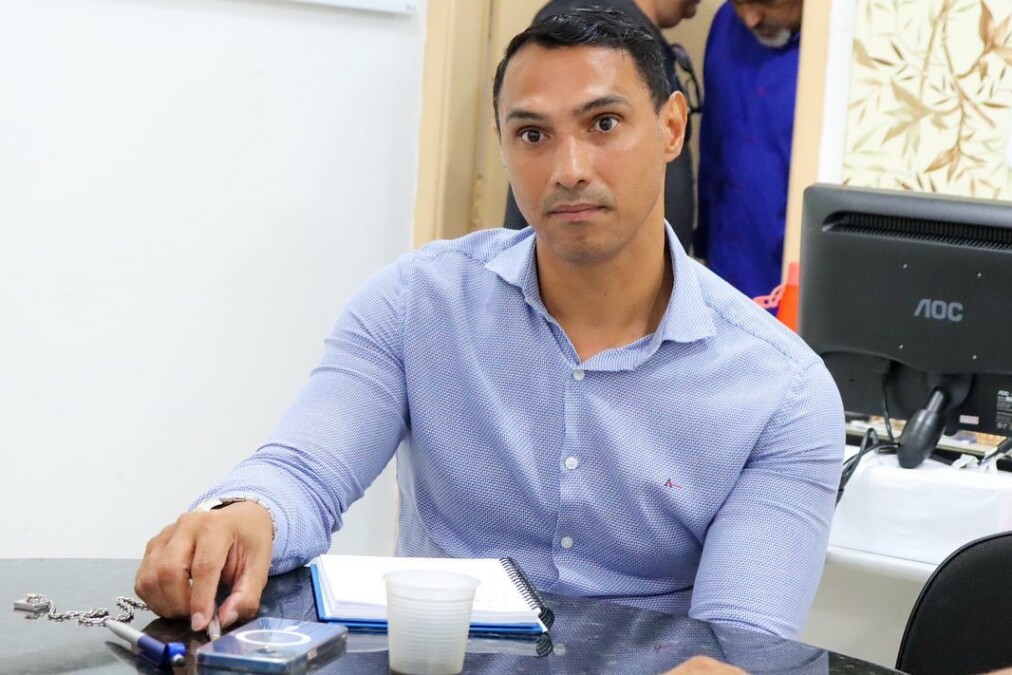 TCM manda prefeito de Aragarças exonerar irmã da secretaria de Finanças