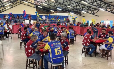 Jogadores durante partida de truco