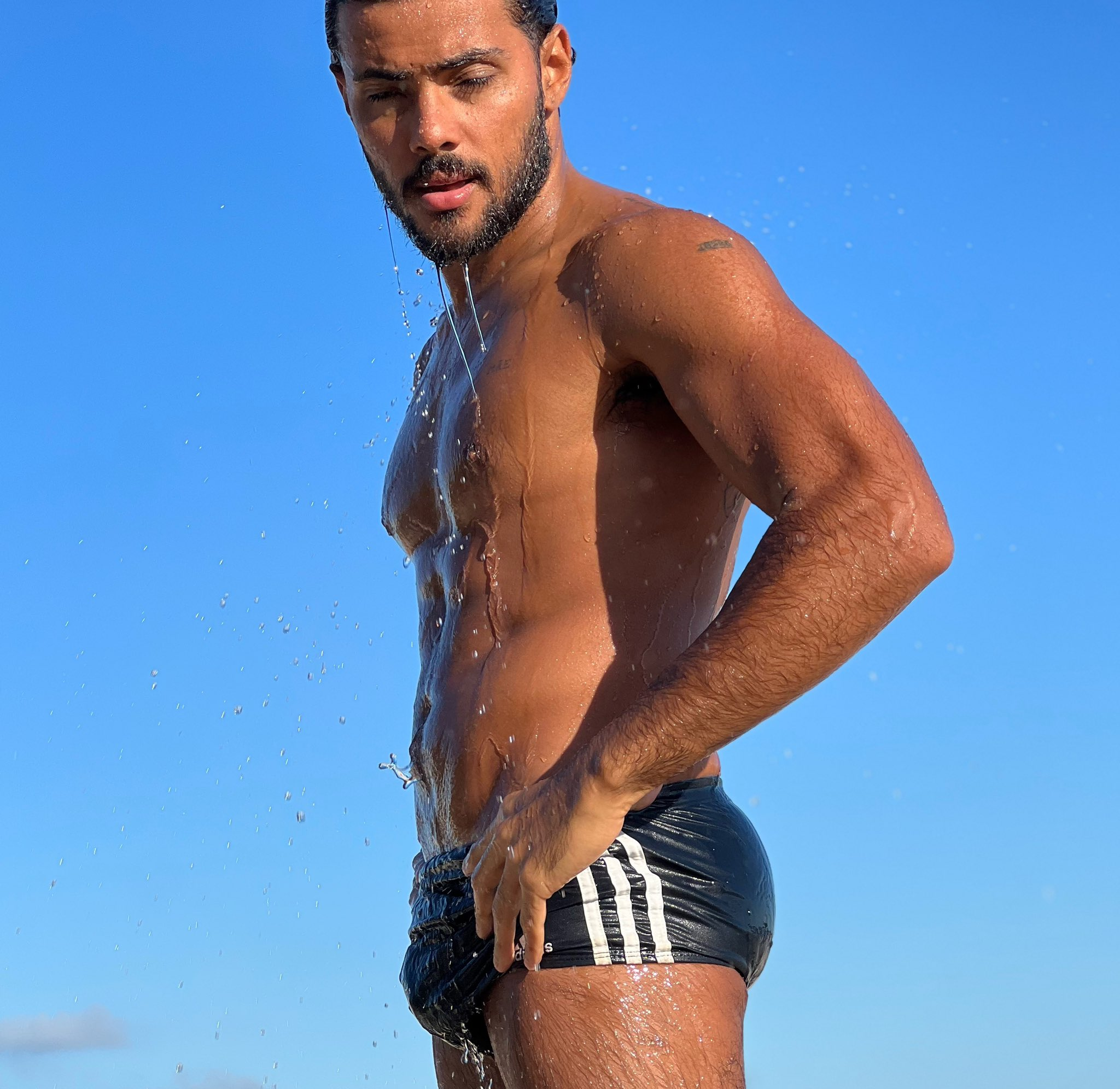 Além de 'Gênesis', Gabriel Fuentes integrou 'Nos Tempos do Imperador' e 'Malhação' Ator de novela bíblica ingressa no OnlyFans; veja fotos