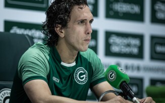 Nicolas se coloca  disposio para o confronto da Copa Verde e volta a falar sobre concorrncia no ataque: Quem ganha  o Gois