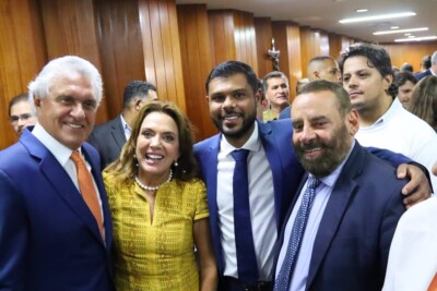 Gracinha Caiado recebe título de cidadã goianiense