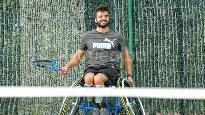 Jogador espanhol que abandonou o futebol após ficar paraplégico morre atropelado por trem Pelayo Novo tinha 32 anos
