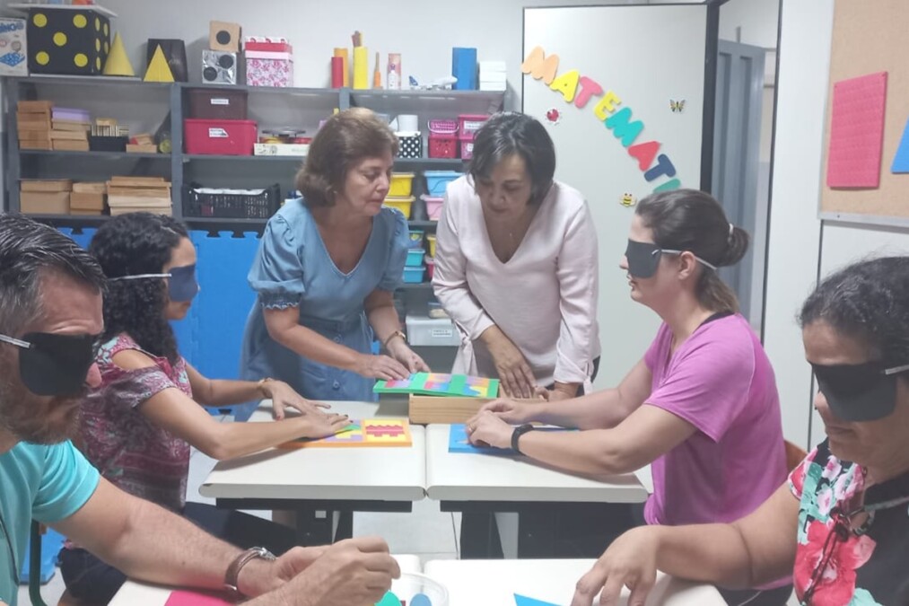 Goiânia oferece cursos voltados a alunos com deficiência visual para professores