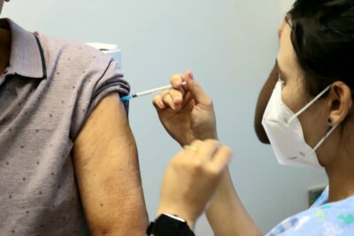 Caldas Novas inicia vacinação noturna a toda população