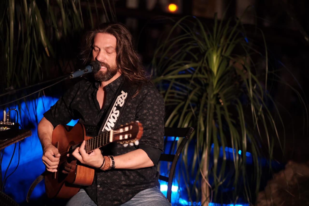 Guto Borges, da banda Muamba