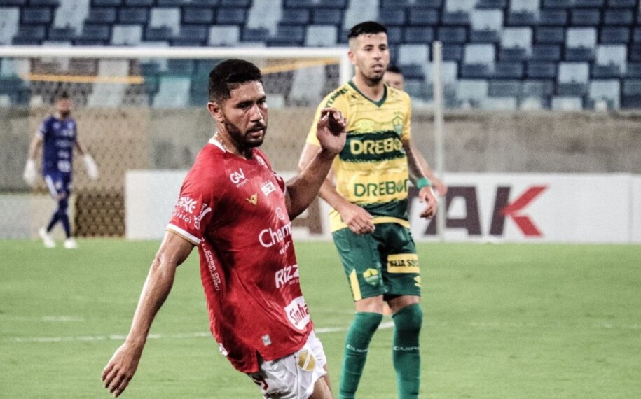 Jogo entre Vila Nova e Cuiabá na Arena Pantanal