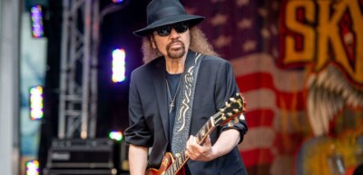 Nascido na Flórida em 1951, Rossington fundou o Lynyrd Skynyrd em 1964 com o baterista Bob Burns e o baixista Larry Junstrom (Foto: Rockbizz/Reprodução)