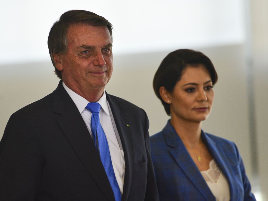 Relator da CPMI descarta quebra de sigilo de Michele e Jair Bolsonaro