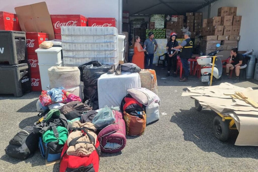 Trabalhadores no Lollapalooza estavam em regime análogo ao escravo, segundo fiscalização Homens afirmam que tinham que dormir entre caixas