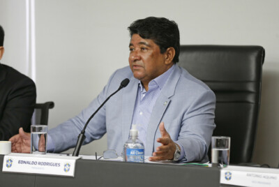 Ednaldo Rodrigues, presidente da CBF em reunião